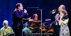 Serrat (G.Rex Live - Sony Music - Noticias1440 - Marzo 2015)