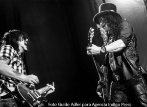 Slash Mandarine Park (Noticias 1440 - Indigo Press Marzo 2015 A003)