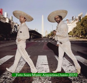 Kevin Johansen y Liniers (Foto Sony Music Argentina - Noticias1440 A001)